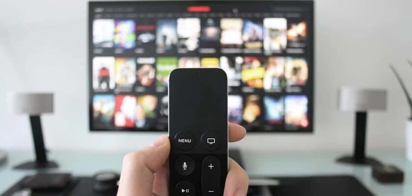 Meilleur boîtier IPTV 2022 : Les meilleurs stick et boîtiers pour la télévision et les films